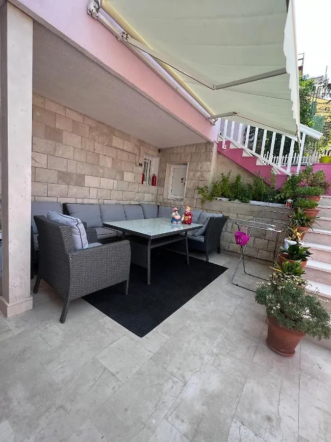 Lilac Apartments Trogir Aparthotel