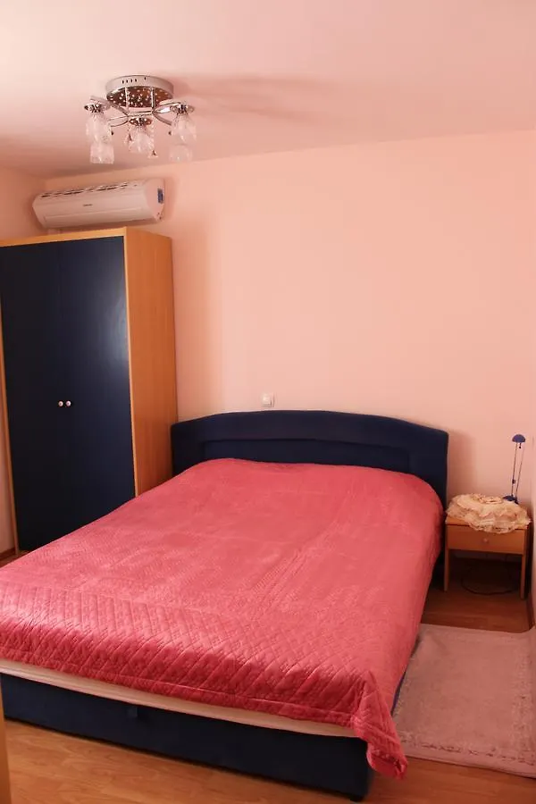 *** מלון דירות טרוגיר Lilac Apartments קרואטיה