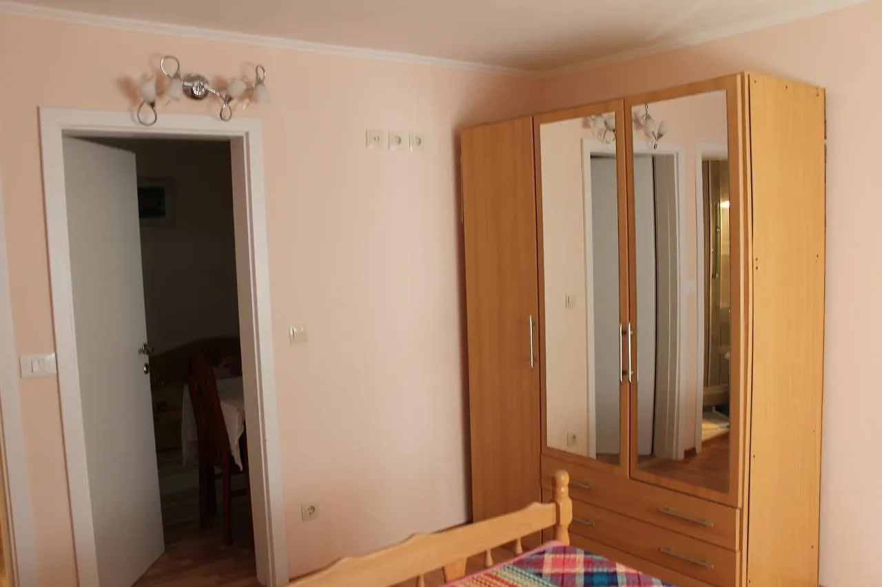 Lilac Apartments Trogir Croatia