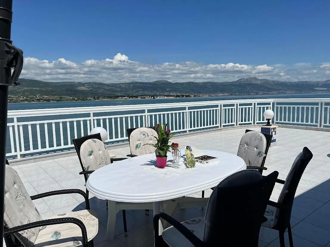 Lilac Apartments Trogir