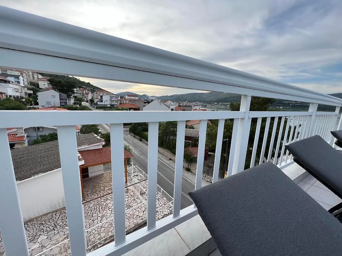 Lilac Apartments Trogir 3*,  Chorvatsko