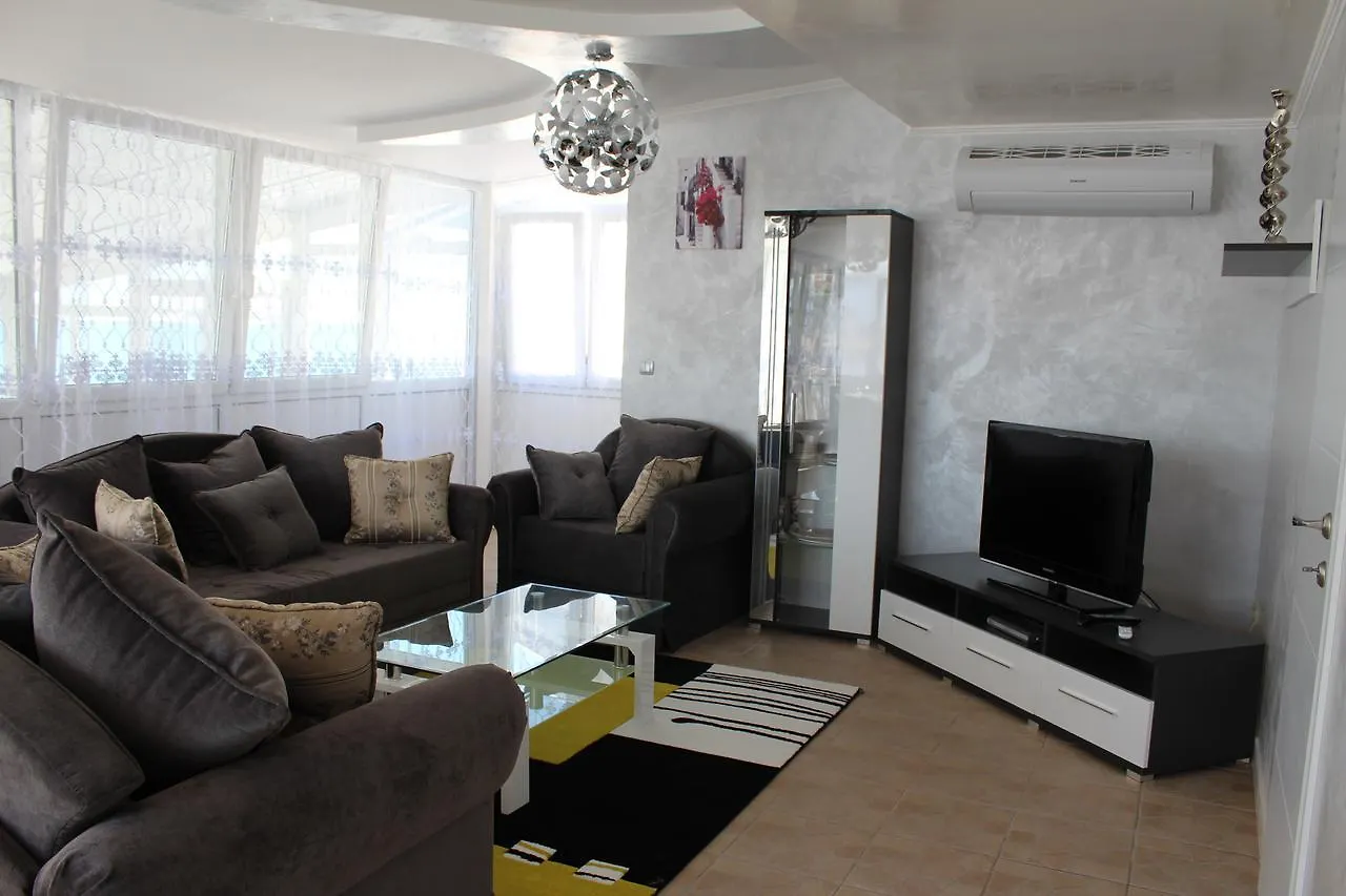 Lilac Apartments Trogir Aparthotel