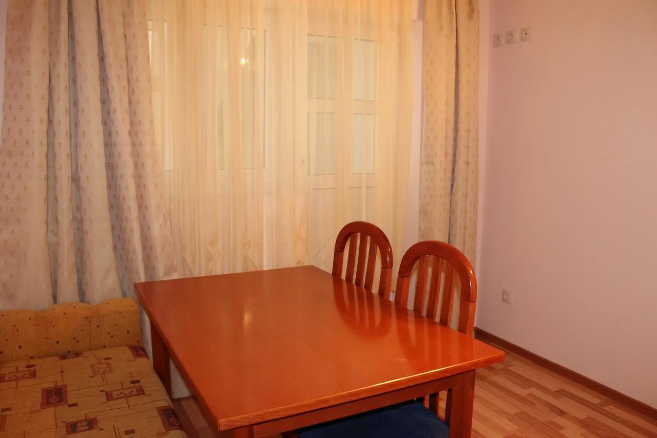 Lilac Apartments Trogir